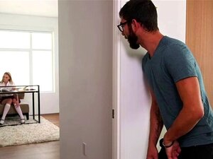 Sexy Blondine Chloe Scott liebt es, Logan Longs riesigen Schwanz zu