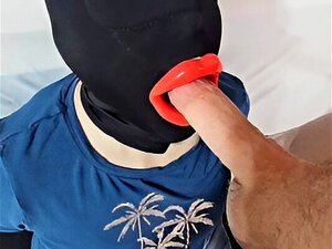 Mit den neuen BIMBO-LIPPEN auf einer Schwanzpuppe