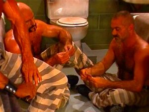 Gay Bears Orgie im Gefängnis