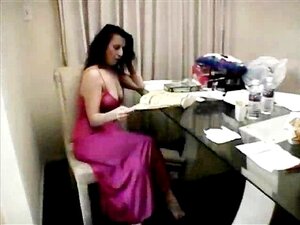 Mature Rican se fait baiser par les brûleurs. Milf latine mature