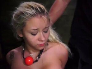 Haarige Bondage und harter Creampie-Gangbang. Es war nicht schlau von