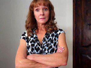 Als de universiteit Alex schorst, neemt zijn stiefoma de leiding!