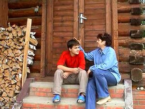 Auf der Suche nach einem bösen russischen Vergnügen? Schau zu, wie