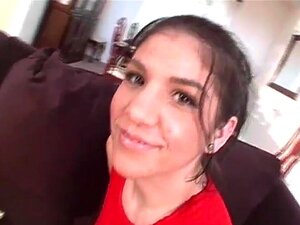 Ação caseira com namorada amadora com gozada no rosto, uma namorada
