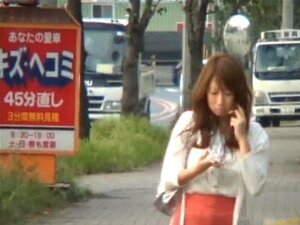 Une Japonaise frustrée a une partie poilue2
