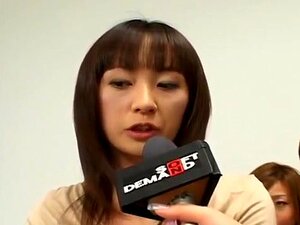 Exotische japanische Hure im verrückten Lesben-, Toys-JAV-Film
