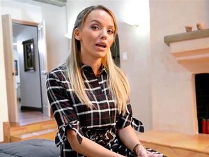 Sorgfältige blonde Stiefmutter, ich würde gerne Pristine Edge ficken