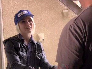 Ash Hollywood in Booty Hunter (2012), Ash Hollywood in Booty Hunter