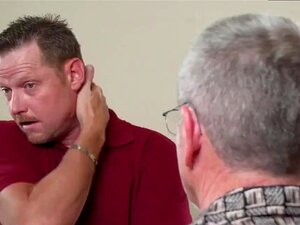 Die schwedische süße Blondine HD und Platin bekommt zum ersten Mal