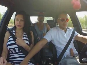Aletta befriedigt sich selbst und lutscht Alberto Blancos Schwanz. Wir
