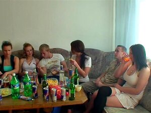 Dana & Janet & Kristene & Sonja in einem Orgie-Film mit vielen