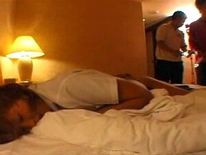 japanisches Mädchen mit Cam im Arsch...BMW