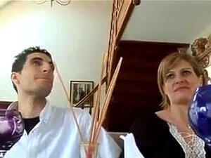 Französische Orphea Belle Doppelpenetration vor ihrem Ehemann