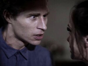 Arg styvbror straffknullade en söt styvsyster. Söta styvsystern Gia