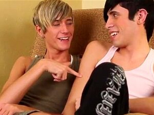 Schattige verse homojongens gratis homovideo Emo twinks Cjay en Joey