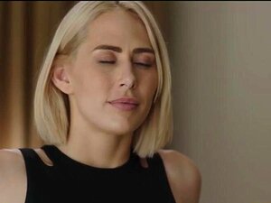 Carter Cruise liebt es, wenn Brandi Love sie massiert. Nach ein paar