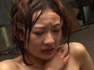 JapaneseBukkakeOrgy: Gele Douche. Het Aziatische model in deze XXX