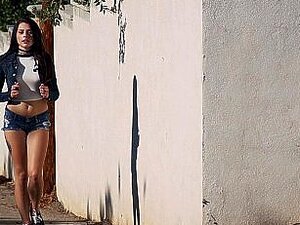 TEENFIDELITY Megan Sage krijgt een creampie van de agent