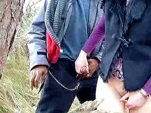 Interracial-Fick im Wald