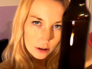 Ich ficke einen Dildo in meinem selbstgemachten Masturbationsvideo,