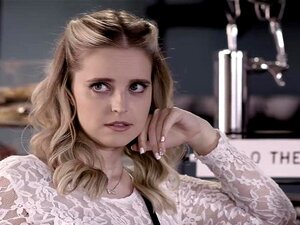 Codi Vore blir chockad när hon upptäcker att Jay Romero inte riktigt