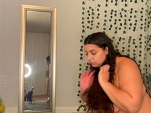 Dicke Indische Fickmaschine zum ersten mal