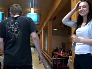 HUNT4K. Mann hat viel Geld für die Gelegenheit bezahlt,