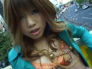 Public pleasures voor nasty Waka