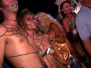 Nacktheit auf öffentlichen straßen in südflorida