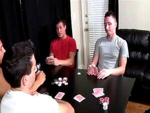 Orgie-liebende Kerle spritzen ihren Samen