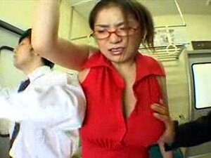 Anna Ohura, vollbusige Asiatin