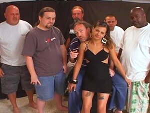 Latina Spinners 7-Schwanz-Interracial-Gangbang