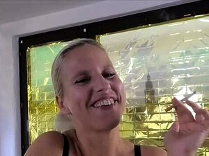 Eva Engel: Knulla mig i röven medan jag röker en cigarett