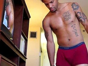 Zuigen sexy gemengde hetero kerel