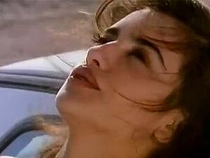 Erlebe die verführerische Anziehungskraft von Penelope Cruz in dieser