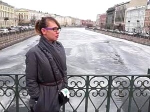 harter Sex ist genau das, was unsere dürre Schlampe braucht, um