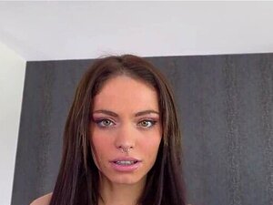 EPIC erstes Mal Süße - Split Slap und Anal - Clara Mia