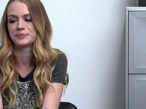 Erwischt in flagranti - Im Büro gefickt