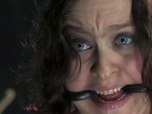 Grote tieten mond geneukt sub bastinado