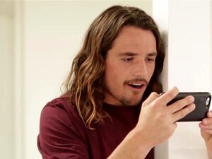 Великосиса тетовирана милф