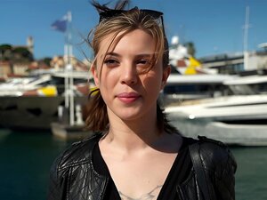 Erlebe Martinas heftige Einführung in die Strap-on-Lust! HD-Action