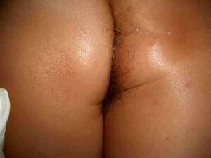 Deutsche MILF mit behaarter Muschi wird von ihrem Liebhaber