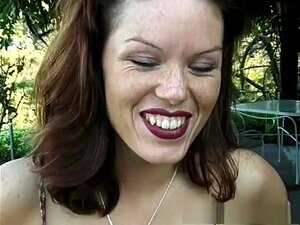 Exotische pornoster Vivian Valentine in geile buitenlucht, facial xxx