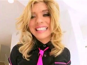 Lia Lor tar monsterkuk,