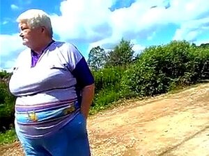 Russischer Sommer - ich mag diese Oma!