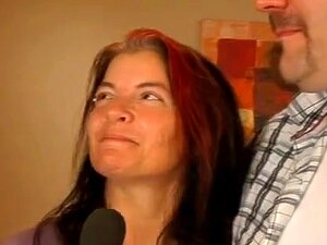 sperriger Typ fickt alte Dame,