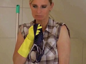 Süße deutsche Hure Impure Tina mag meinen Schwanz
