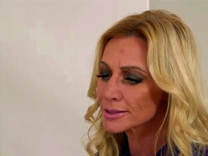 Hübsche Bff-Süße werden geil, nachdem sie ihre Bilder von Last