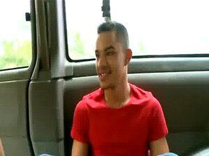 Seduzione omosessuale lussuriosa per il ragazzo