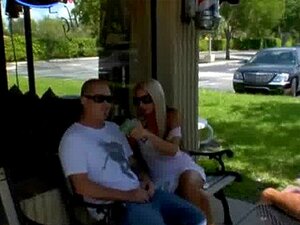 Nakenhet och knull för pengar 27